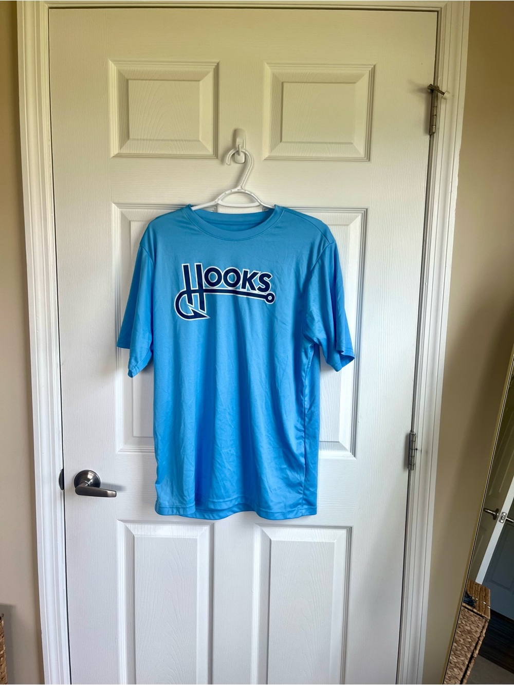 Hooks Short Sleeve Performance Tee in Light Blue